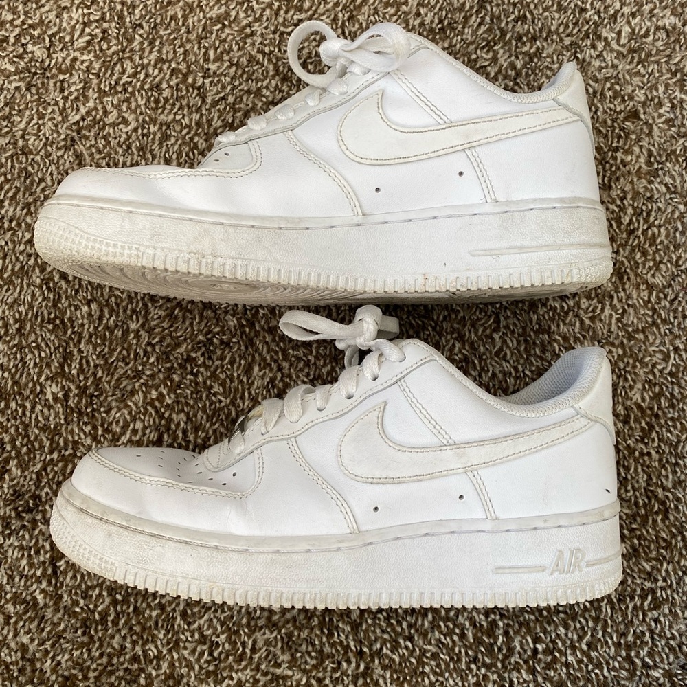 SIZE 8 NIKE AIR FORCE 1